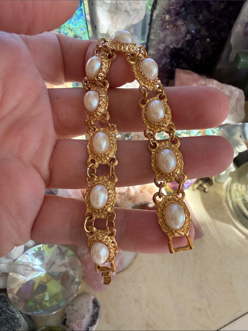 Vintage Dainty Gold-Tone Pearl Link Bracelet - Elegant Women’s Jewelry